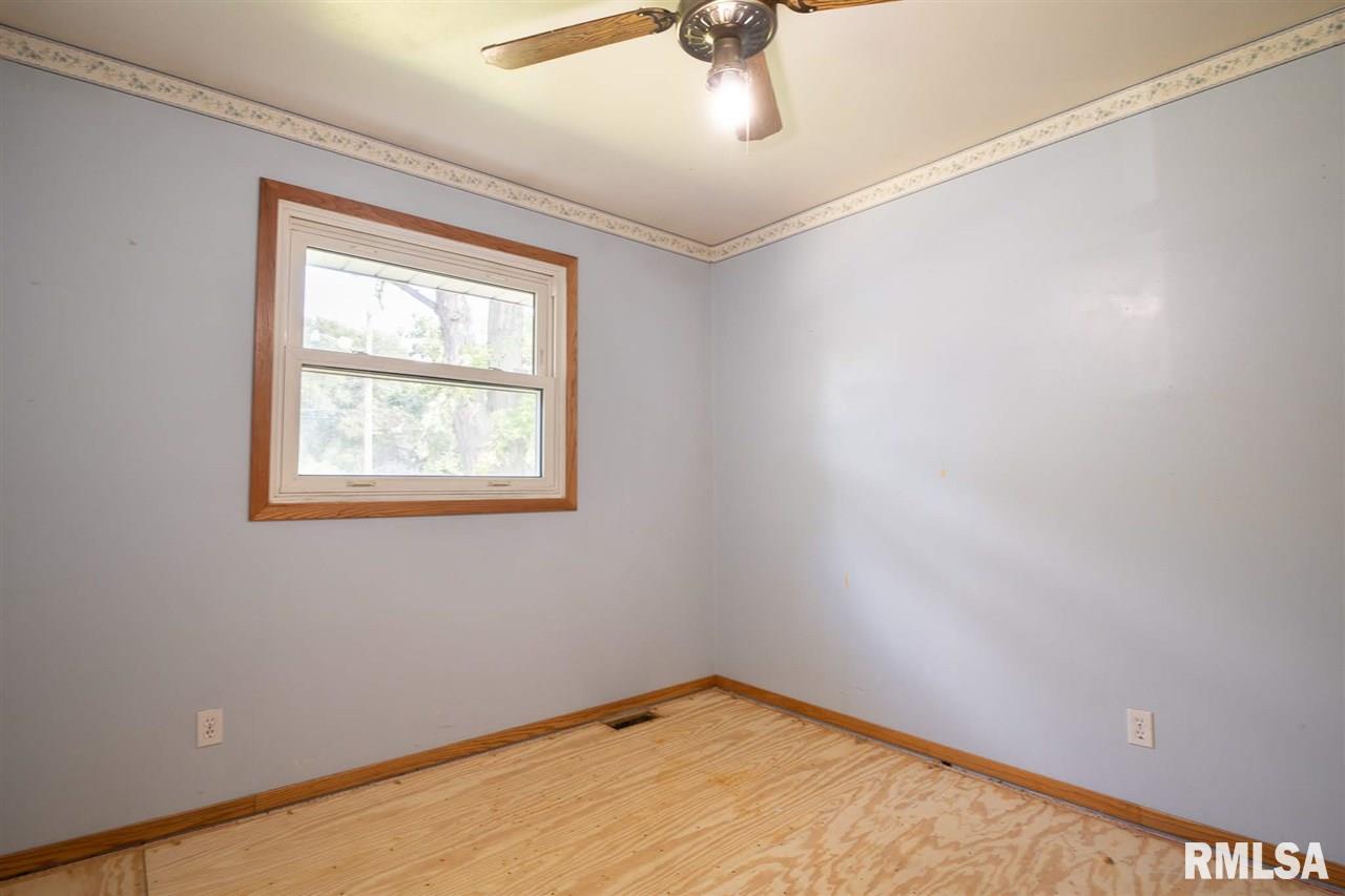 205 Bess Street Washington, IL 61571 - Photo 14 of 36 Gallery Image 14