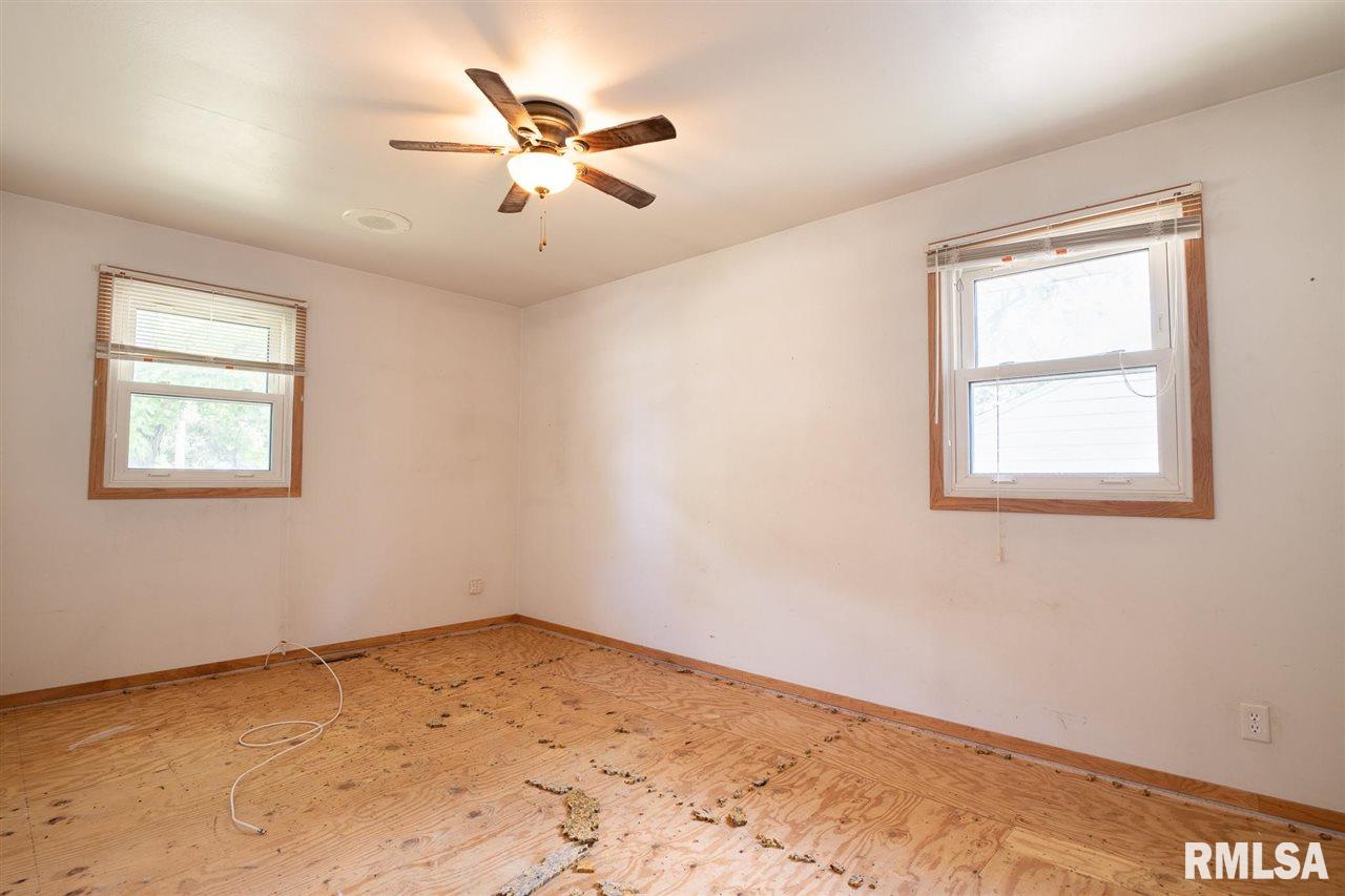 205 Bess Street Washington, IL 61571 - Photo 17 of 36 Gallery Image 17