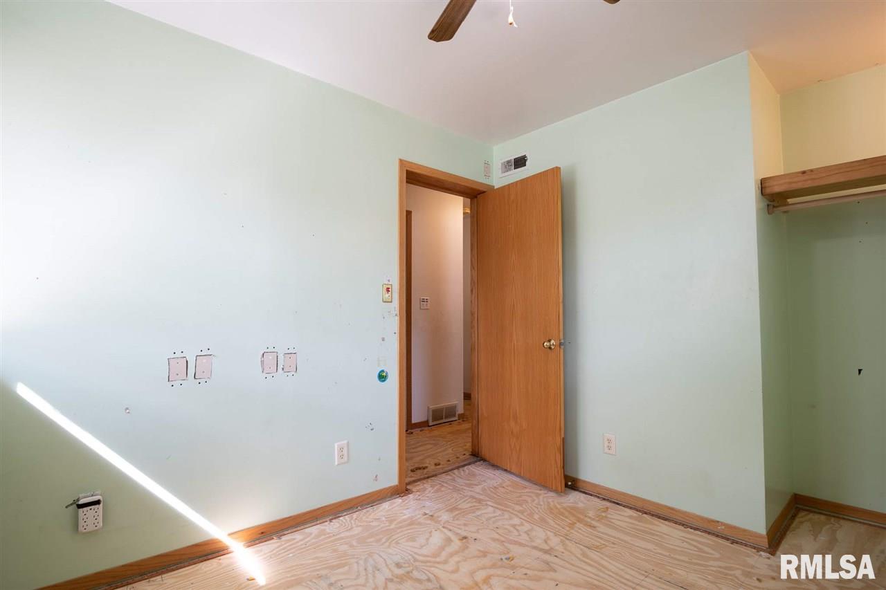 205 Bess Street Washington, IL 61571 - Photo 23 of 36 Gallery Image 23