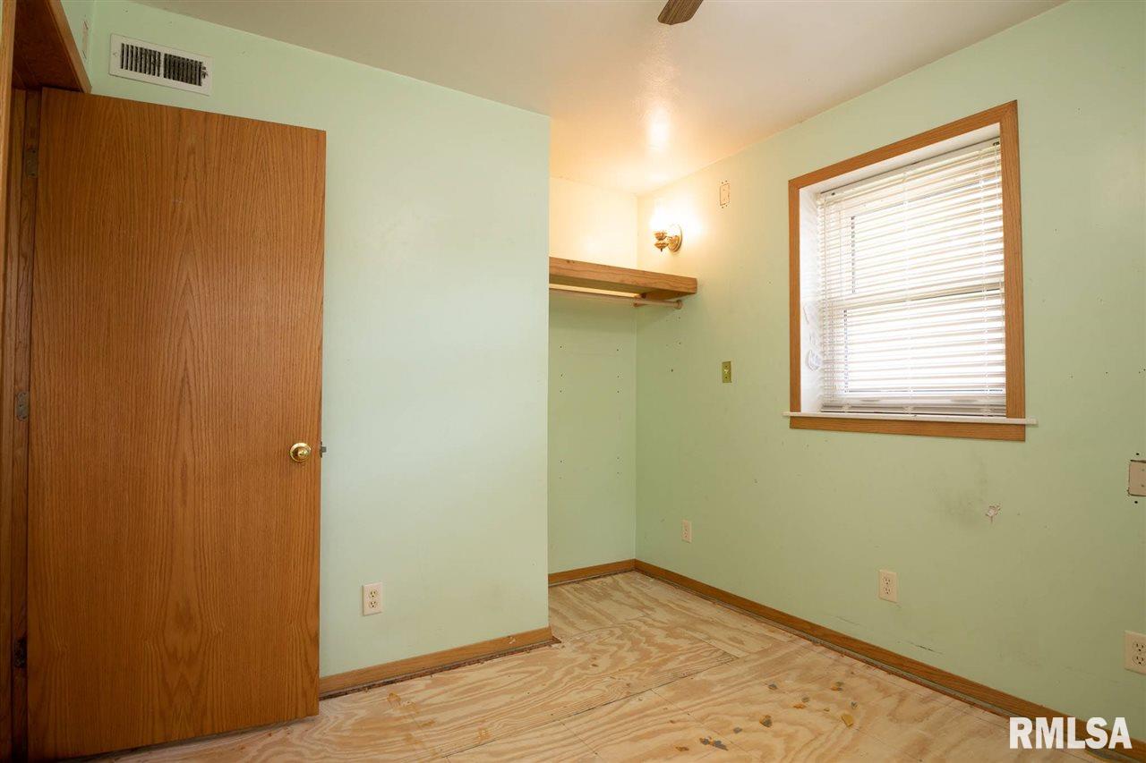205 Bess Street Washington, IL 61571 - Photo 24 of 36 Gallery Image 24