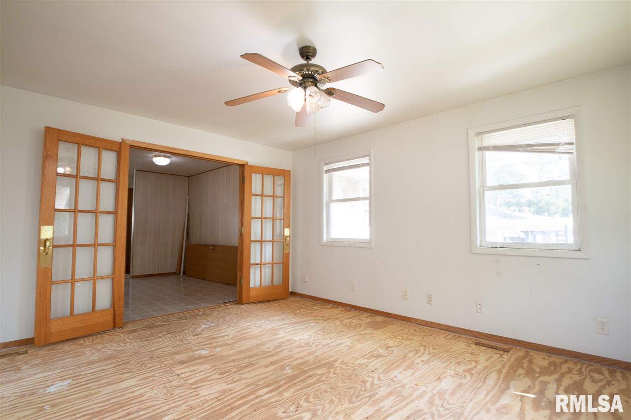 205 Bess Street Washington, IL 61571 - Photo 29 of 36 Gallery Image 29