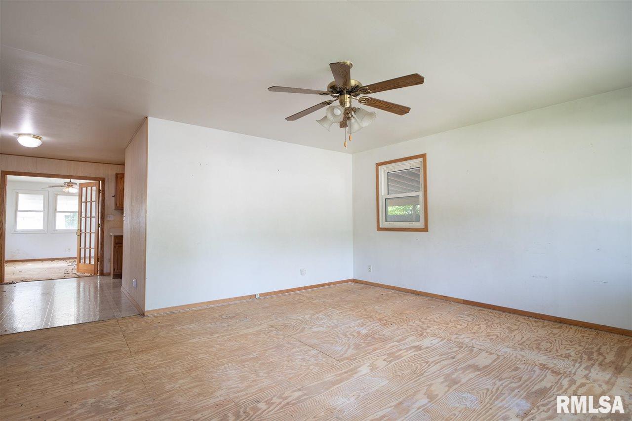 205 Bess Street Washington, IL 61571 - Photo 3 of 36 Gallery Image 3