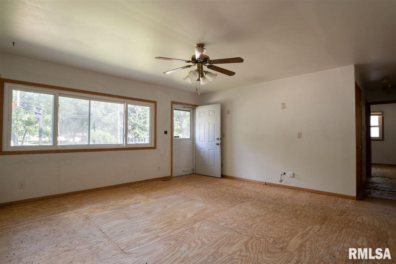 205 Bess Street Washington, IL 61571 - Photo 5 of 36 Gallery Image 5