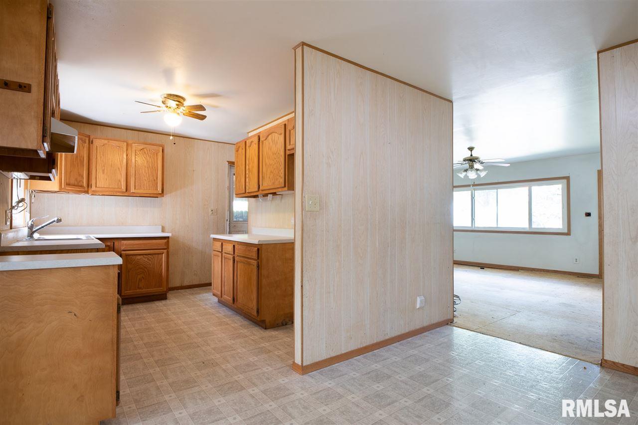 205 Bess Street Washington, IL 61571 - Photo 7 of 36 Gallery Image 7