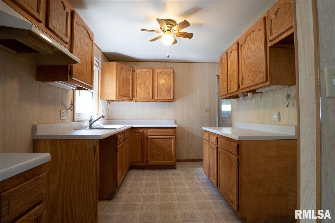 205 Bess Street Washington, IL 61571 - Photo 8 of 36 Gallery Image 8