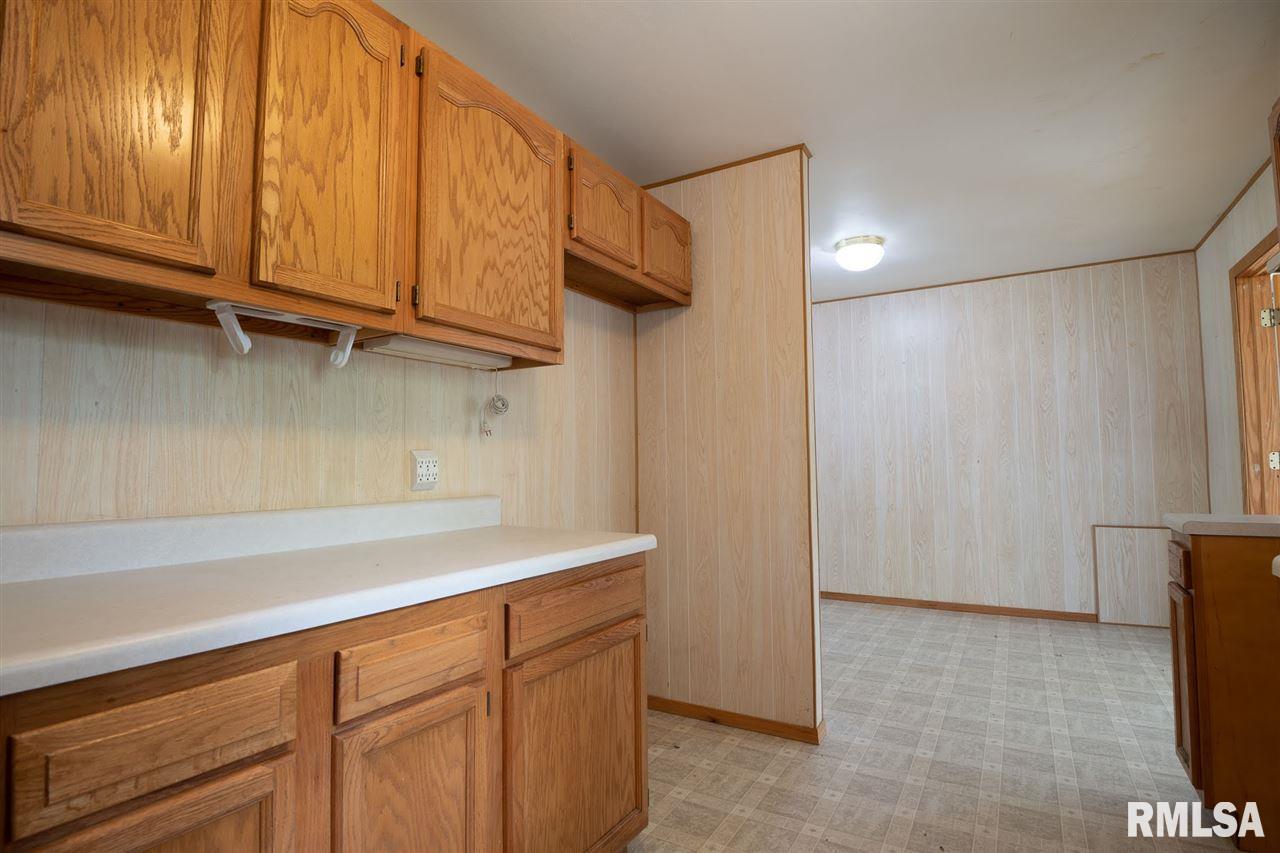 205 Bess Street Washington, IL 61571 - Photo 10 of 36 Gallery Image 10