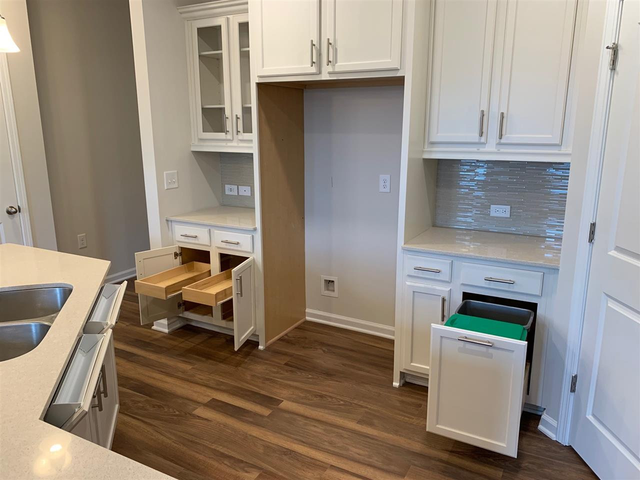 6102 Beale Loop, Unit 104 DARDEN Raleigh, NC 27616 - Photo 7 of 29 Cabinet Features!