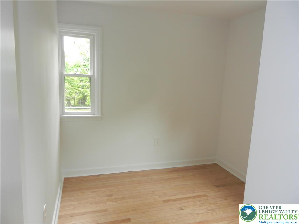 1244 Seidersville Road Bethlehem, PA 18015 - Photo 12 of 17
