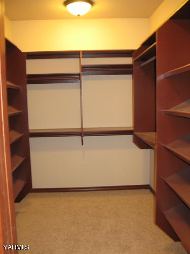 8990 Coolidge Road, Unit 7 Yakima, WA 98903 - Photo 11 of 15 a view of an empty room