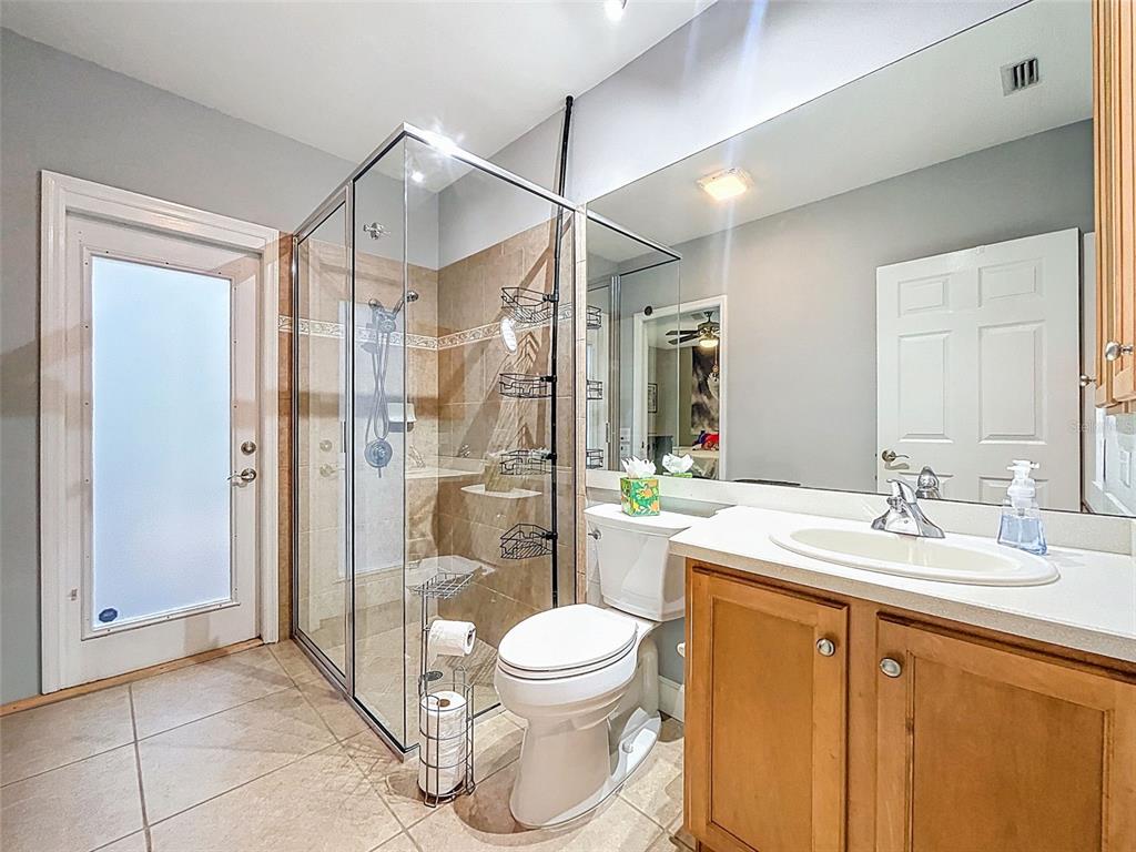 414 Westgate Road Tarpon Springs, FL 34688 - Photo 41 of 75 a bathroom with a sink toilet and shower