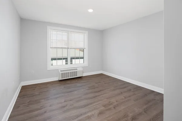 $2,400 | 101 California Avenue, Unit 103, Quincy, MA 02169
