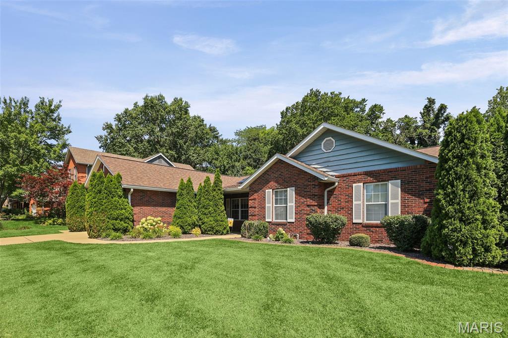 1334 Pepperidge Drive O'Fallon, IL 62269 - Photo 2 of 44