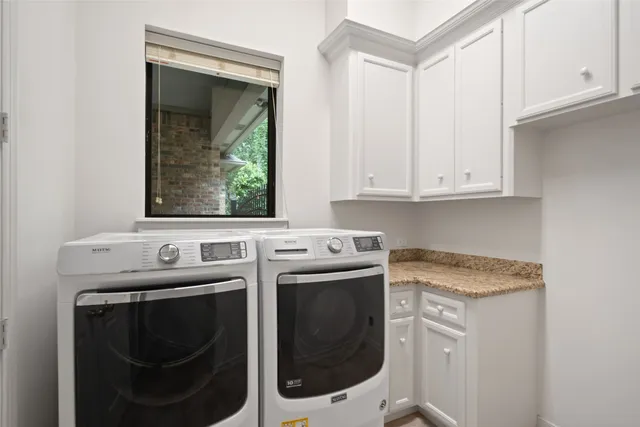 $1,600,000 | 98 Northgate Drive, The Woodlands, TX 77380