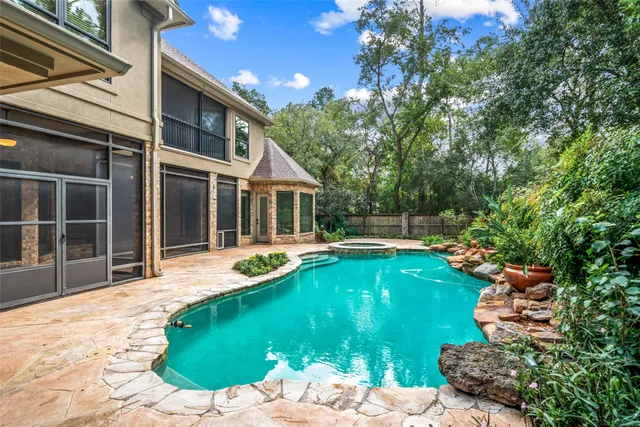 $1,600,000 | 98 Northgate Drive, The Woodlands, TX 77380