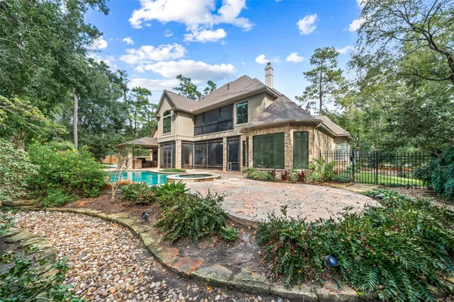 $1,600,000 | 98 Northgate Drive, The Woodlands, TX 77380