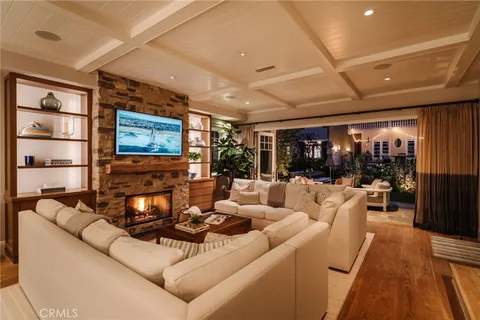 $9,200,000 | 413 7th Street, Manhattan Beach, CA 90266