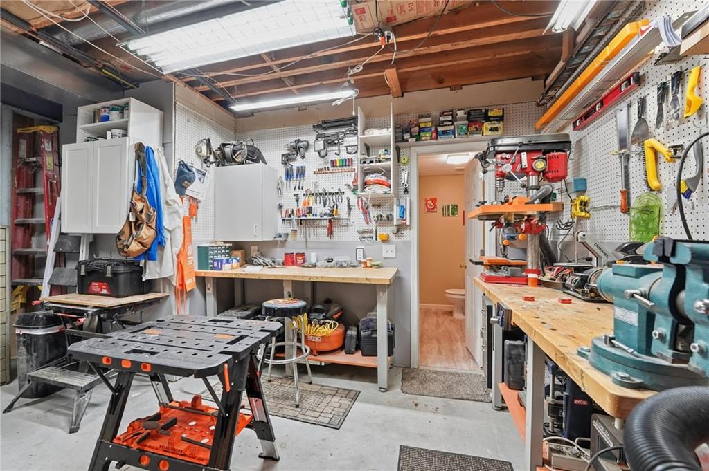 1809 Southeast Ridgewood Drive Blue Springs, MO 64014 - Photo 30 of 51