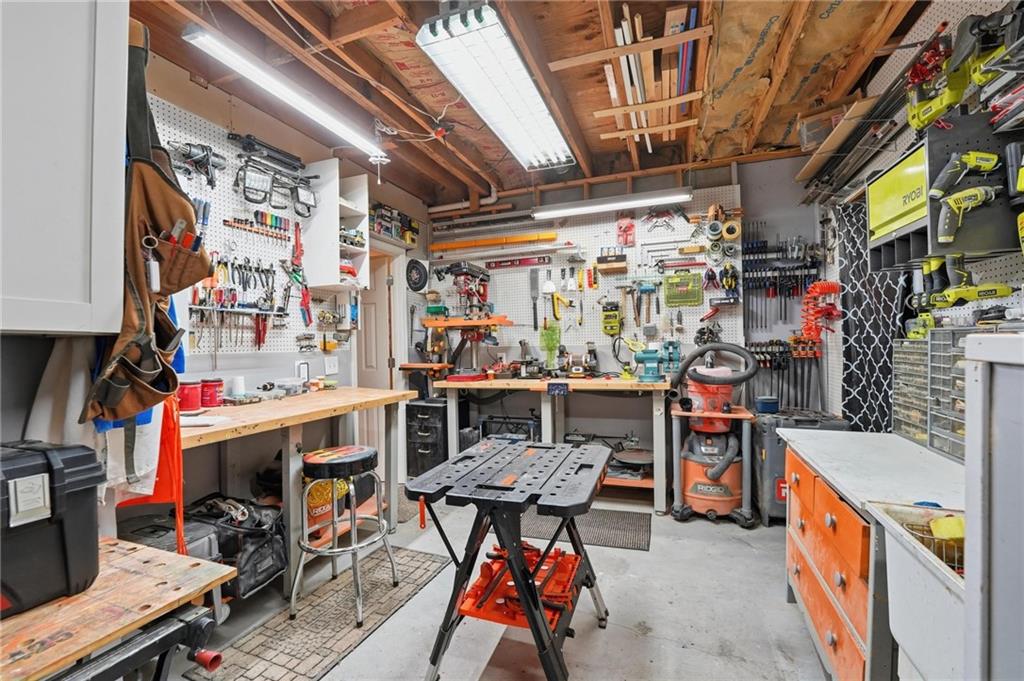 1809 Southeast Ridgewood Drive Blue Springs, MO 64014 - Photo 31 of 51