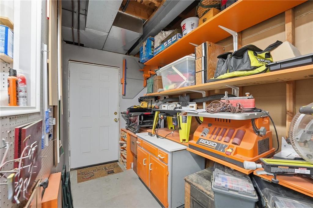 1809 Southeast Ridgewood Drive Blue Springs, MO 64014 - Photo 32 of 51