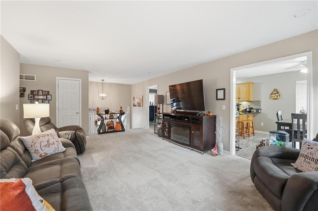 1809 Southeast Ridgewood Drive Blue Springs, MO 64014 - Photo 6 of 51