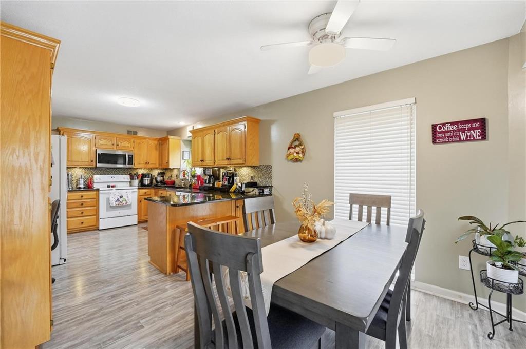 1809 Southeast Ridgewood Drive Blue Springs, MO 64014 - Photo 10 of 51