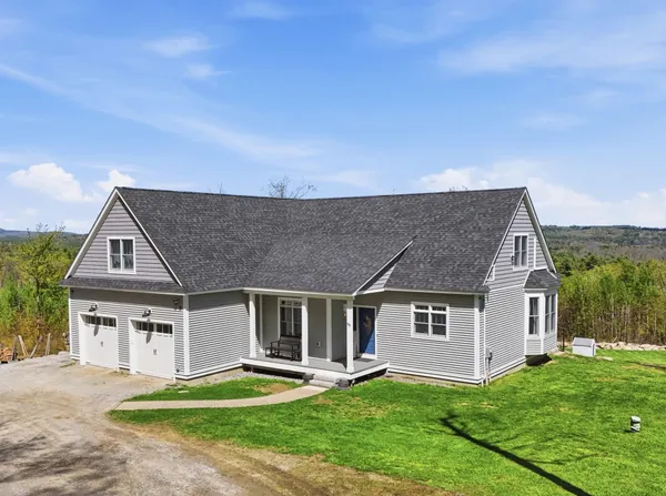 $875,000 | 98 Duggin Road, Wilton, NH 03086