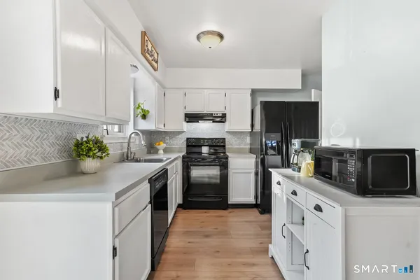 $299,900 | 8 Parker Street, Unit G7, Danbury, CT 06811