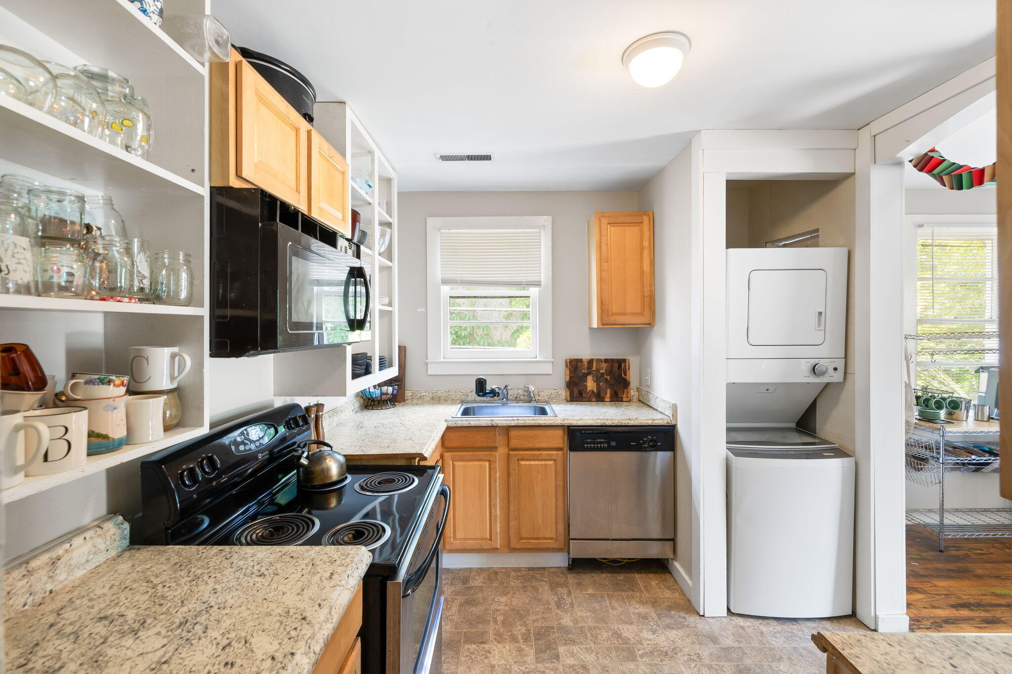 210 Line Street Charleston, SC 29403 - Photo 5 of 28 210 Line St5