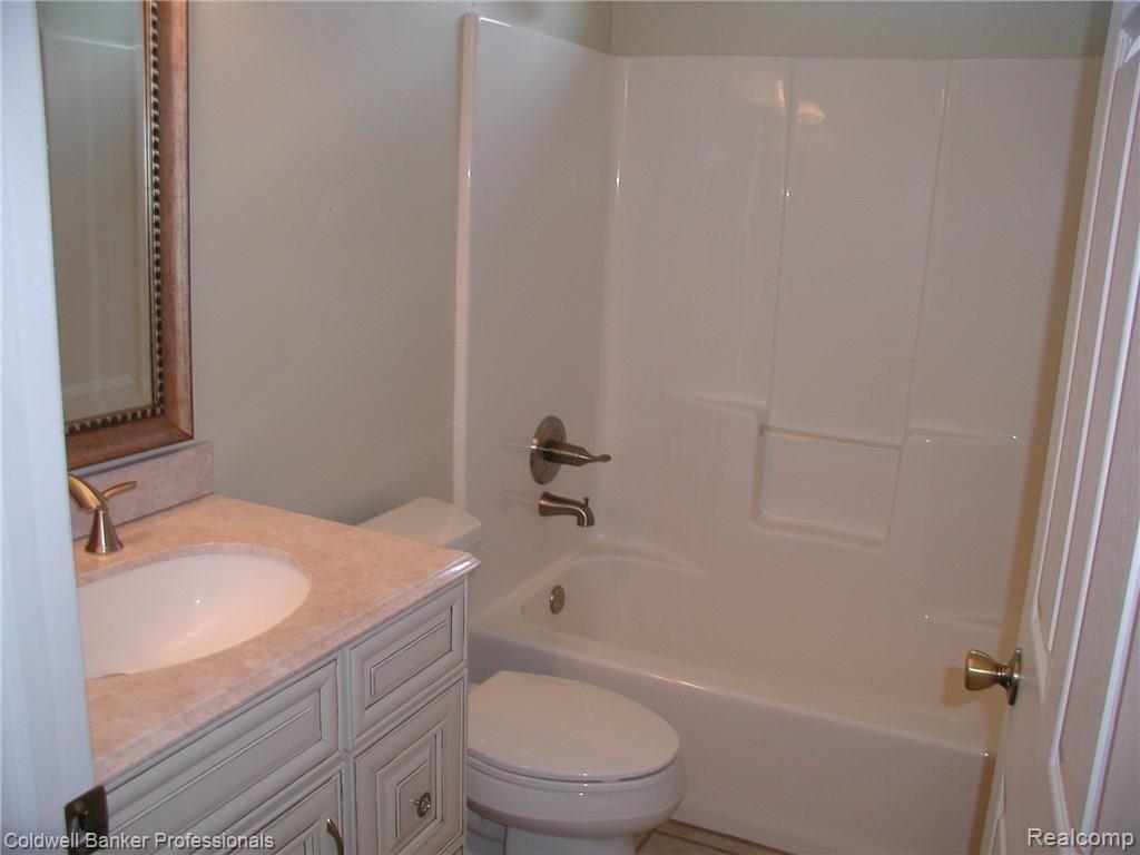 151 West Norway Lake Road Lapeer, MI 48446 - Photo 39 of 46 P1010074.JPG