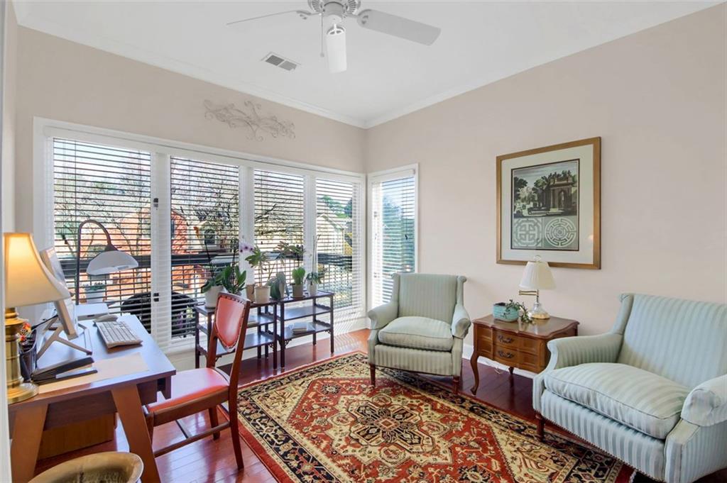 5364 Brooke Ridge Drive Dunwoody, GA 30338 - Photo 12 of 34 a living room with furniture and a large window
