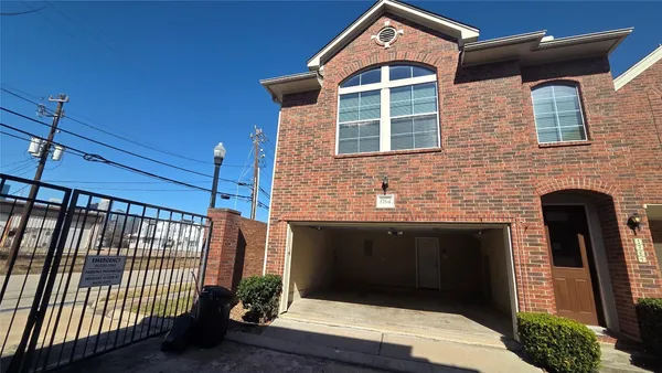 $2,100 | 1764 Aden Mist Drive, Houston, TX 77003