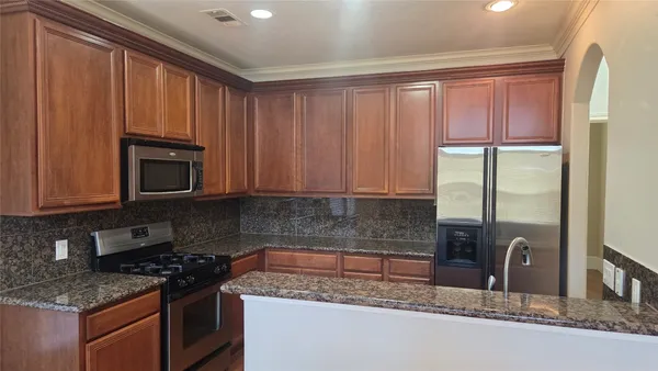 $2,100 | 1764 Aden Mist Drive, Houston, TX 77003