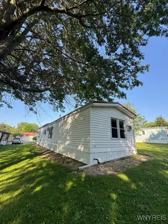 $49,900 | 16 West Canyon Drive, Hamburg, NY 14075