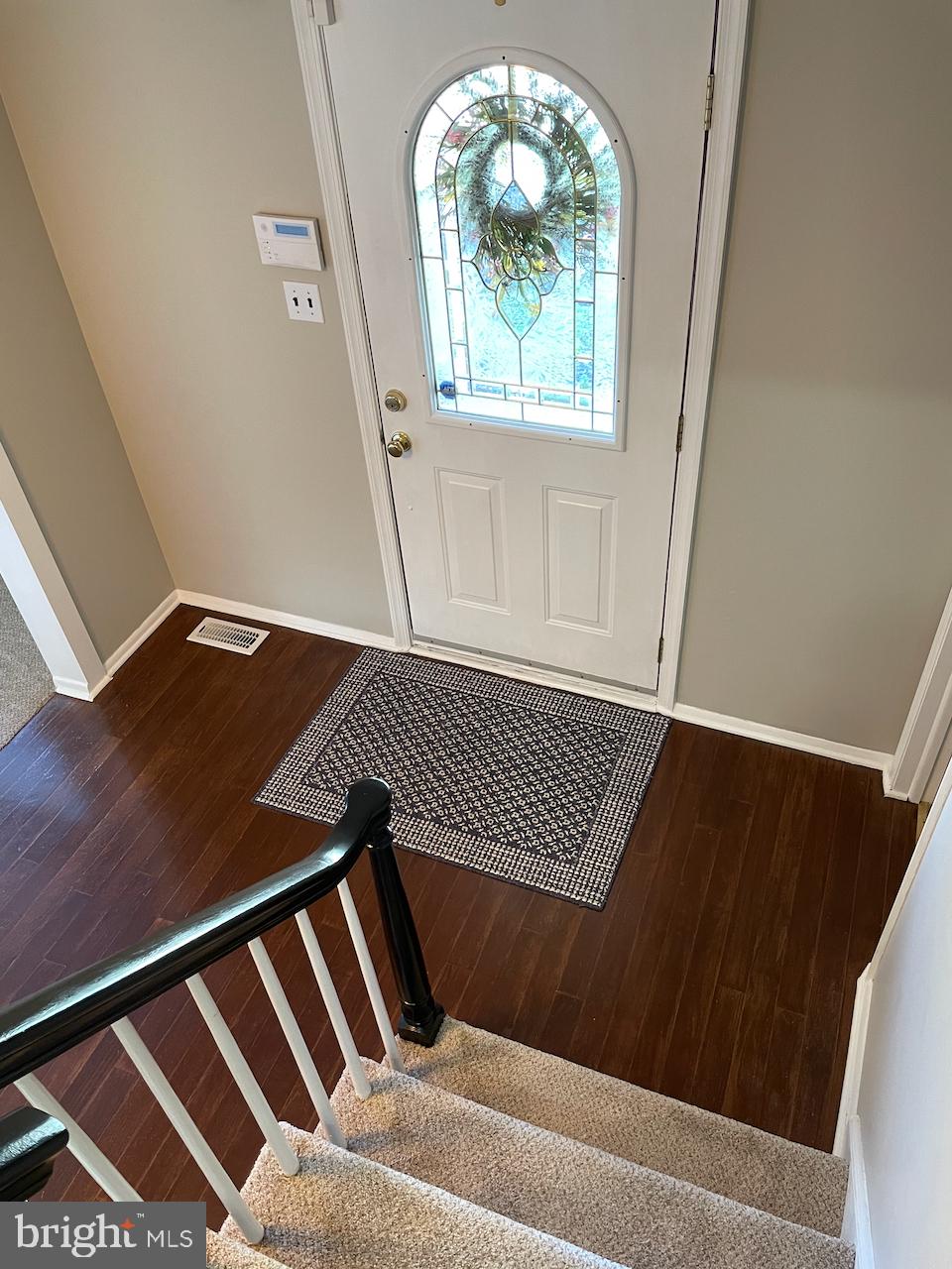 159 Coopers Kill Road Delran, NJ 08075 - Photo 11 of 21 Staircase at entry to second floor