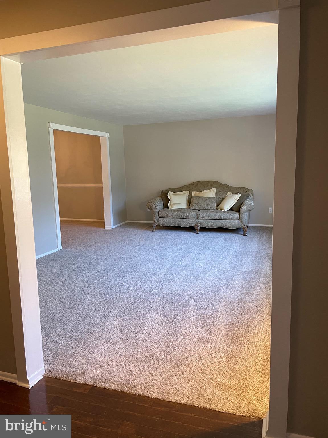 159 Coopers Kill Road Delran, NJ 08075 - Photo 4 of 21 Bright Living room w/ neutral colors & new carpet