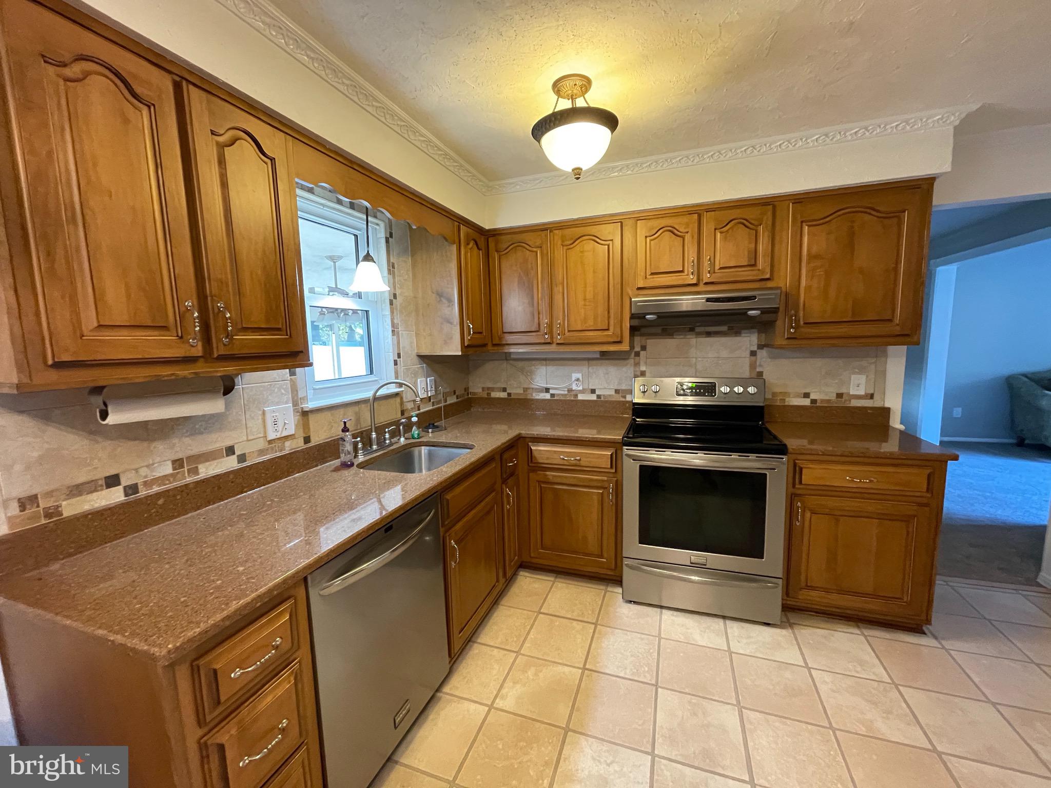 159 Coopers Kill Road Delran, NJ 08075 - Photo 6 of 21 Remodeld kitchen