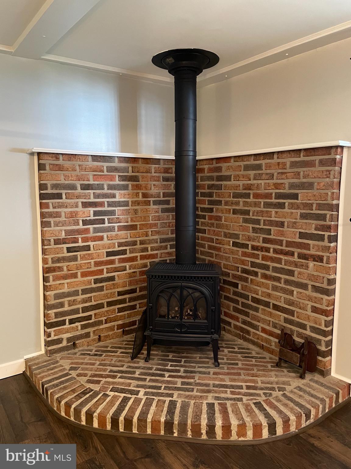 159 Coopers Kill Road Delran, NJ 08075 - Photo 10 of 21 Gas stove in family room