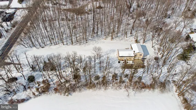 a view of a white house