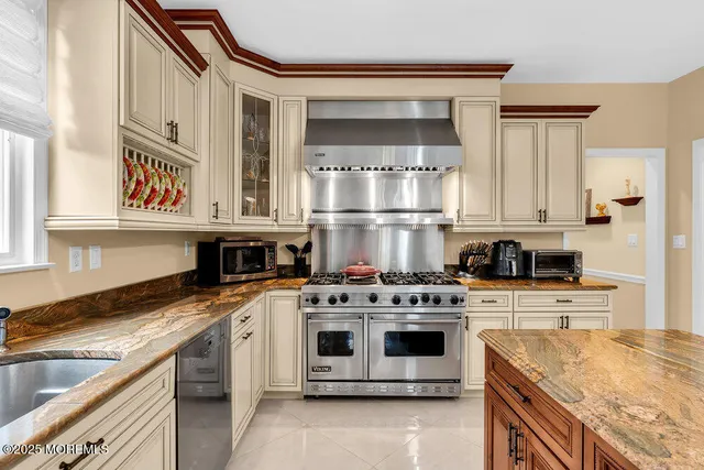 $1,499,000 | 152 Sleepy Hollow Road, Middletown, NJ 07748