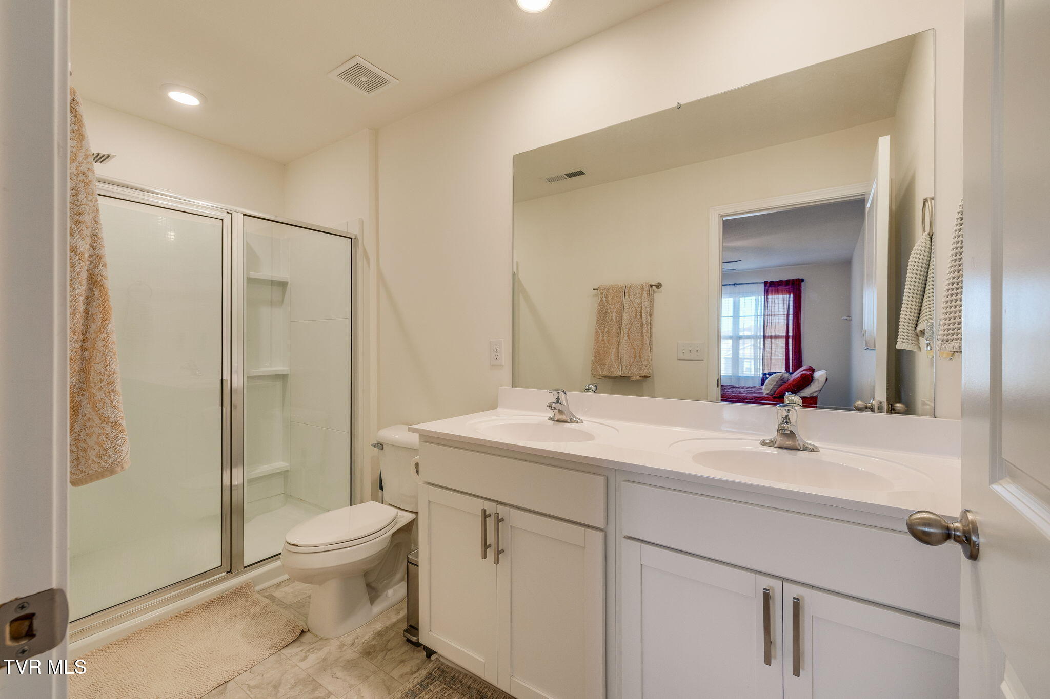 1067 Hammett Road, Unit 1067 Johnson City, TN 37615 - Photo 17 of 25 016