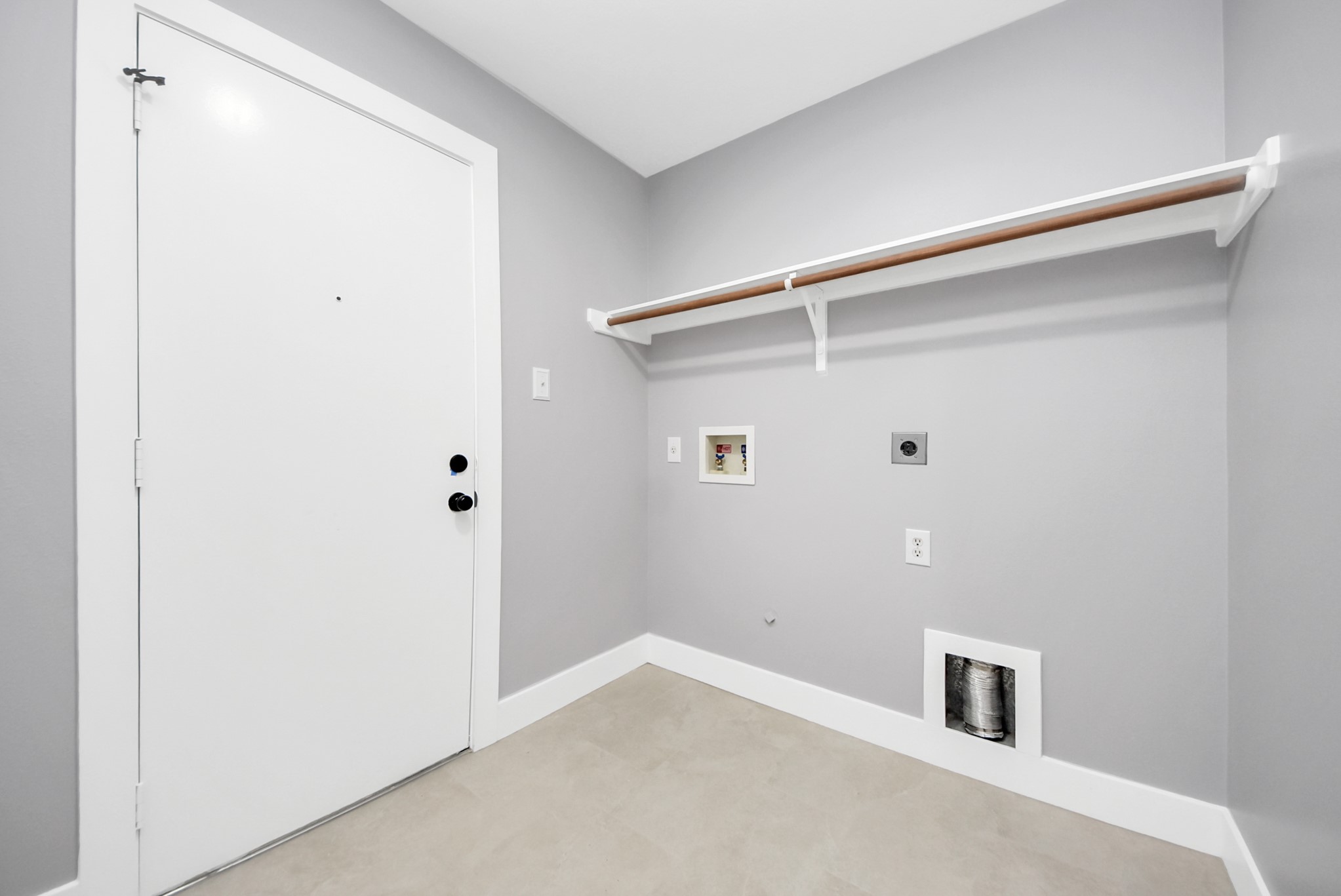24027 Pinecreek Point Spring, TX 77373 - Photo 19 of 41 Laundry