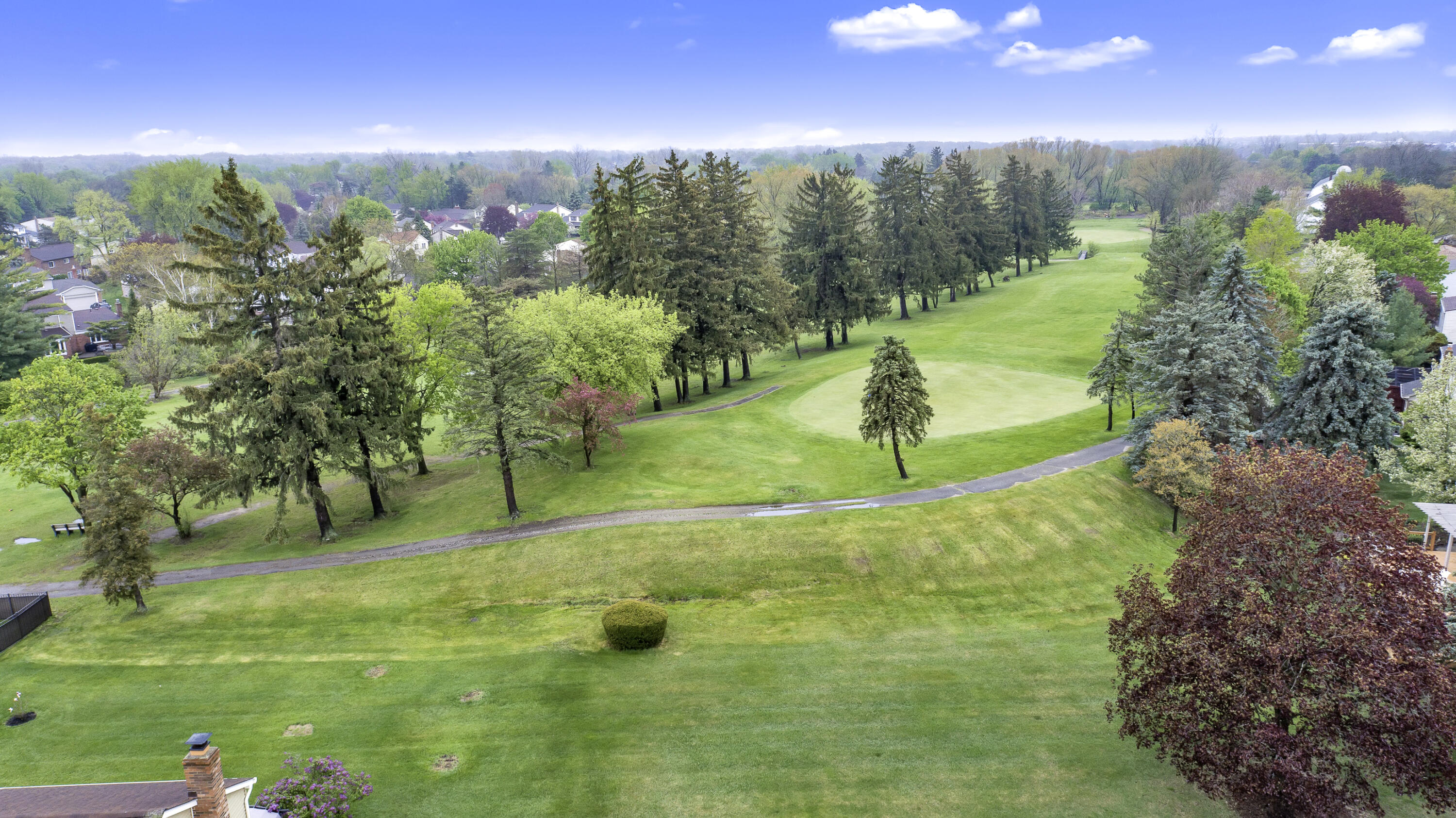 744 Lockmoore Court Rochester Hills, MI 48307 - Photo 14 of 52 DJI_0013