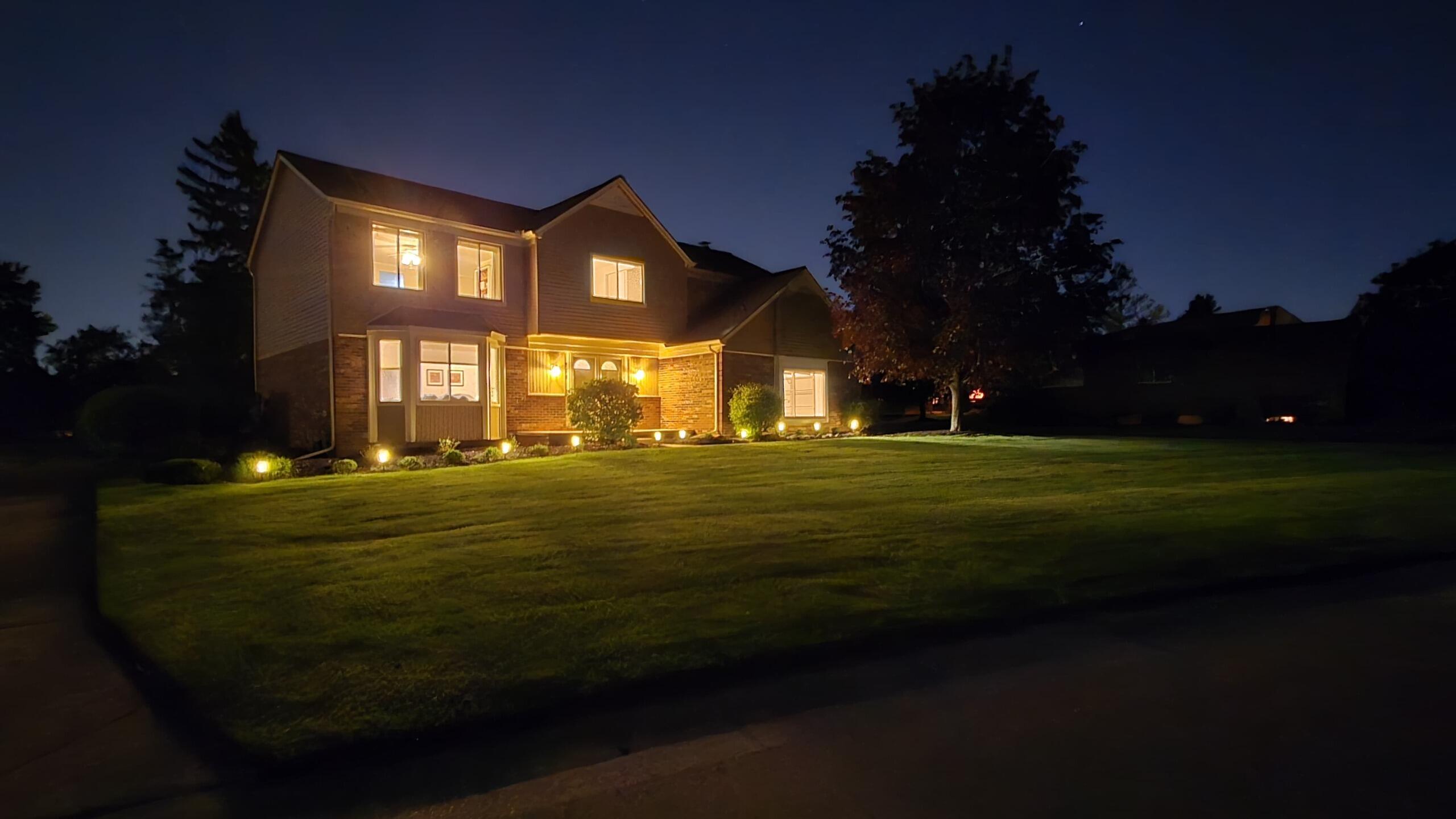744 Lockmoore Court Rochester Hills, MI 48307 - Photo 3 of 52 WhatsApp Image 2025-05-09 at 10.58.04 PM