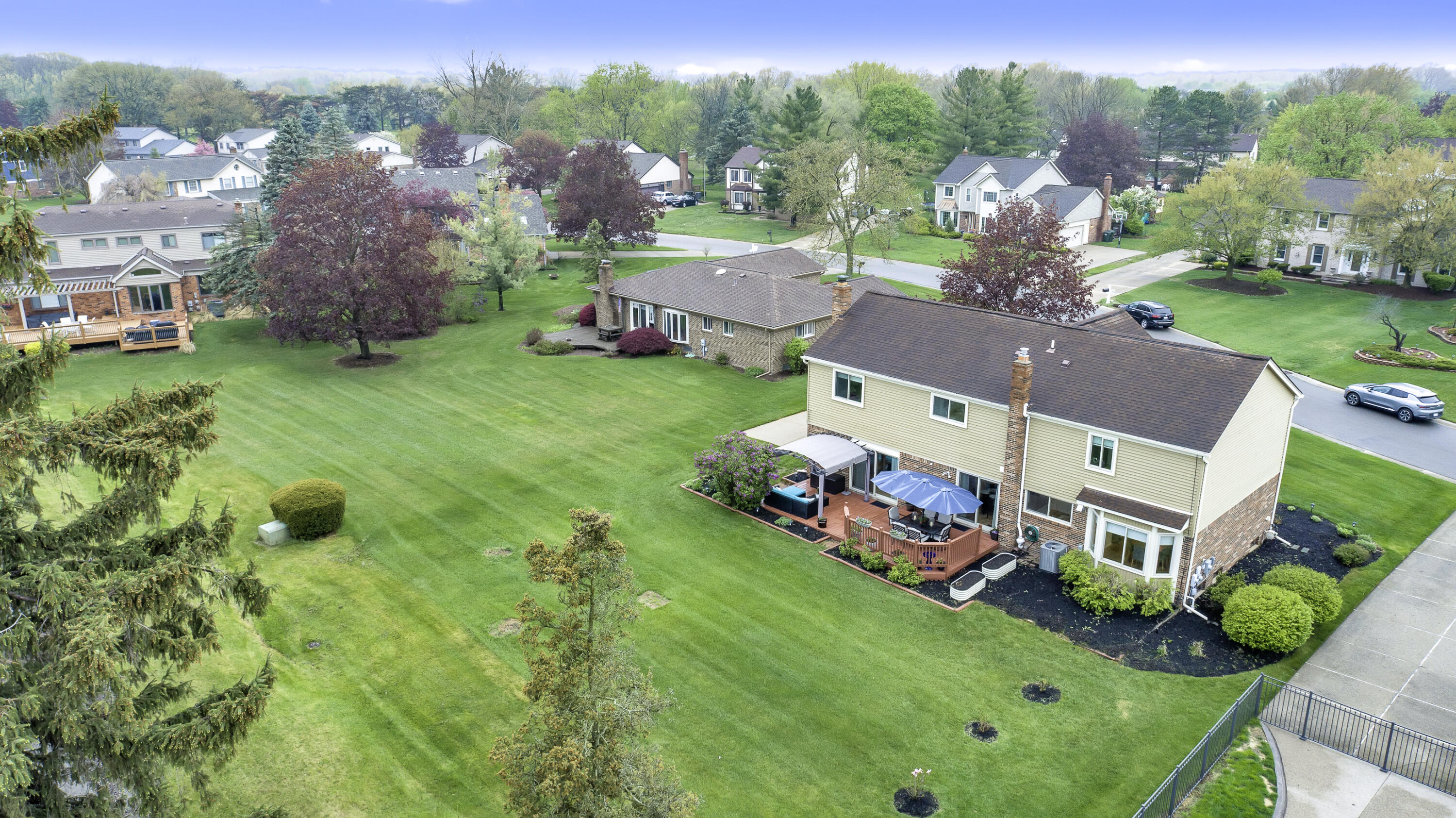 744 Lockmoore Court Rochester Hills, MI 48307 - Photo 10 of 52 DJI_0019