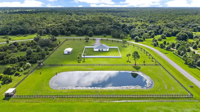 $1,075,000 | 13615 Southeast 26th Lane, Okeechobee, FL 34974