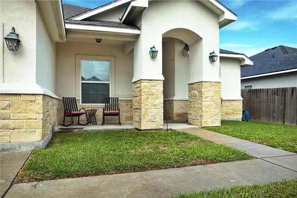 $2,950 | 105 John Russell Drive, Portland, TX 78374