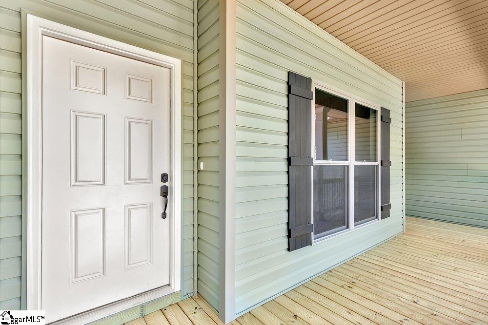 333 Oliver Road Westminster, SC 29693 - Photo 3 of 31