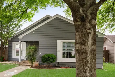 $299,500 | 2736 Ryan Avenue, Fort Worth, TX 76110