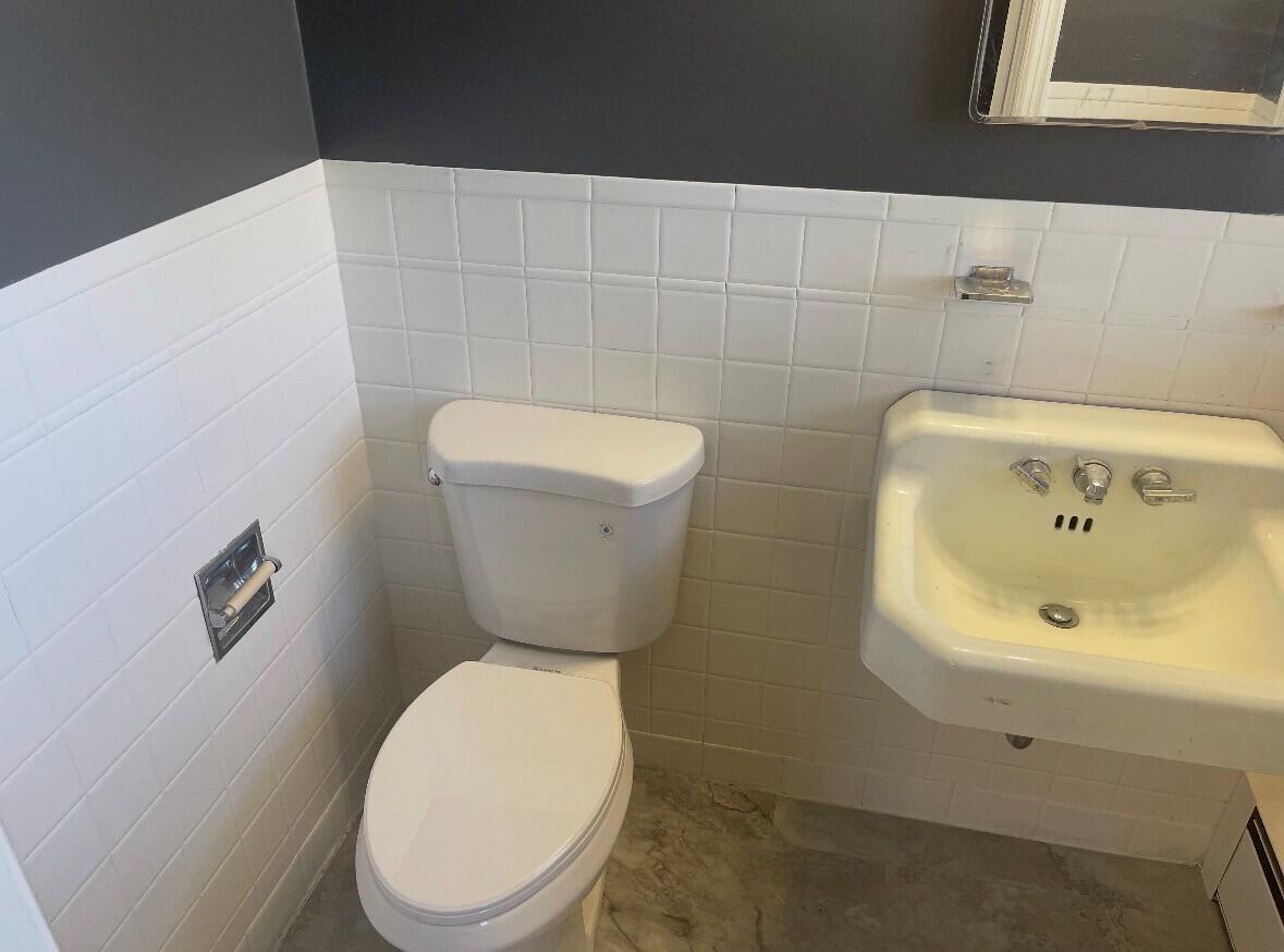 2615 Laburnum Avenue Southwest Roanoke, VA 24015 - Photo 7 of 10 Laburnum 7