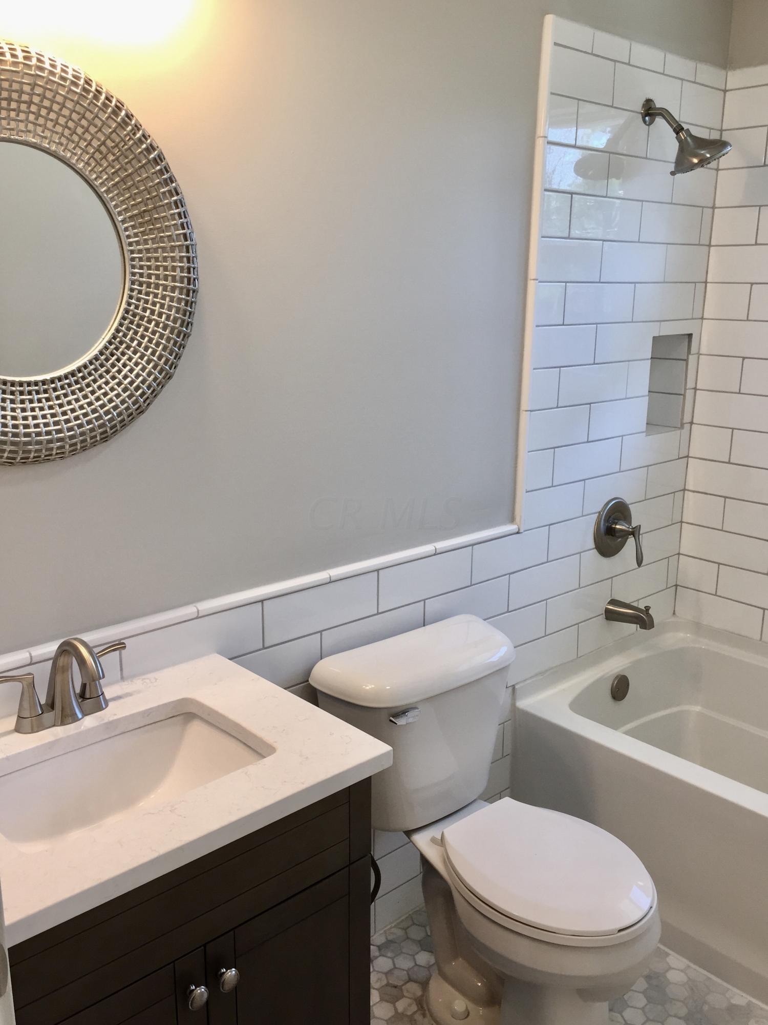 2245 Nottingham Road Columbus, OH 43221 - Photo 15 of 27